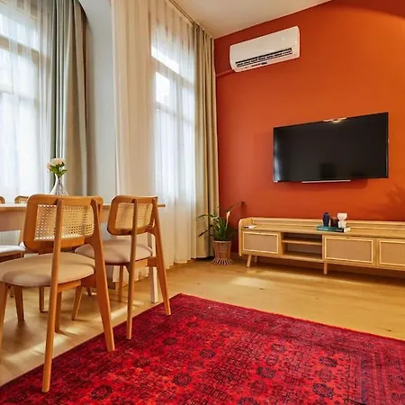 Fabulous 2br 3ac 2 Min To Metro - Baysungur D4 Apartment Istanbul