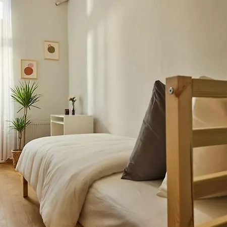 Fabulous 2br 3ac 2 Min To Metro - Baysungur D4 Apartment Istanbul