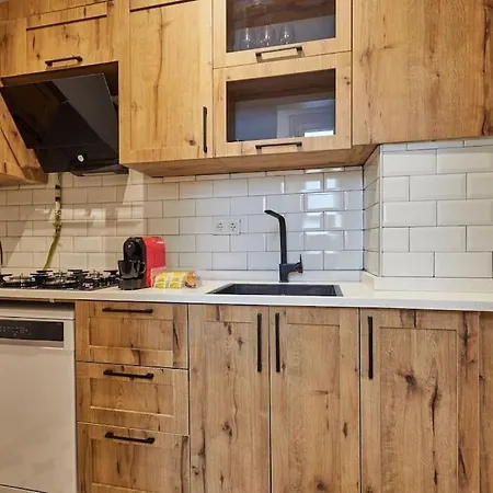 Fabulous 2br 3ac 2 Min To Metro - Baysungur D4 Istanbul
